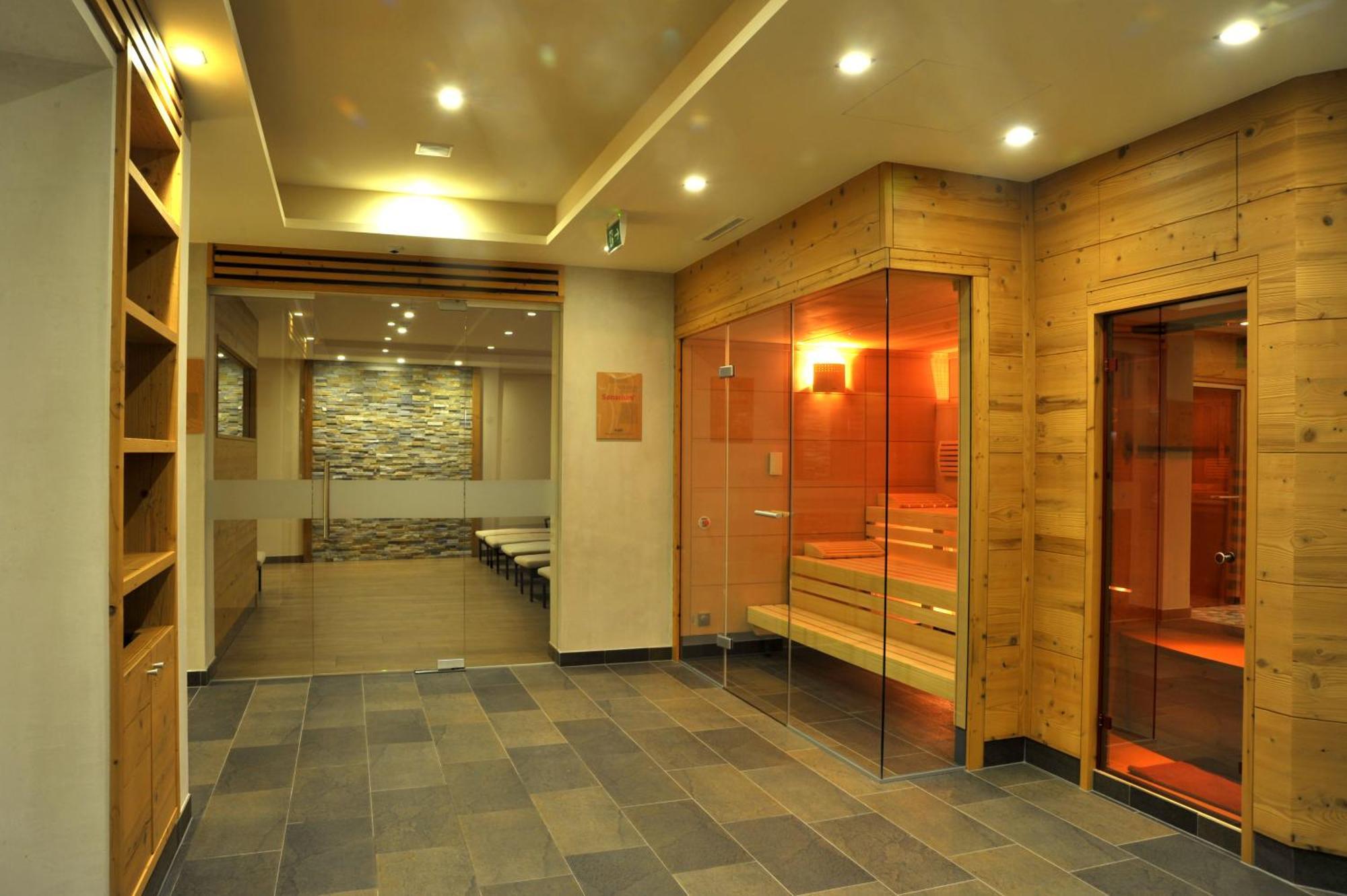 Hotel Maria Theresia Ischgl Bagian luar foto
