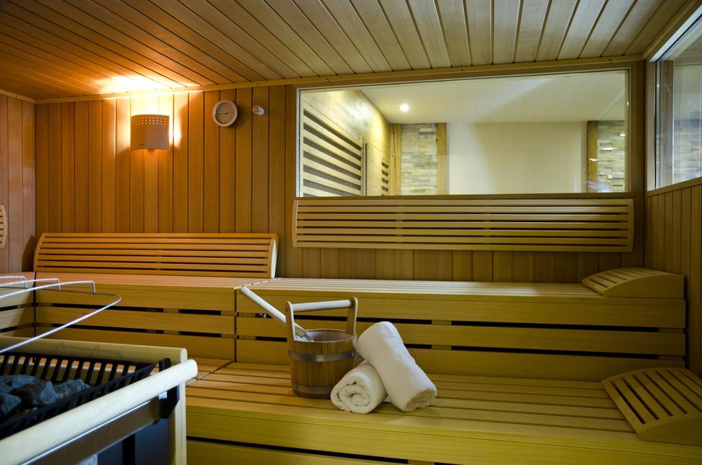 Hotel Maria Theresia Ischgl Bagian luar foto
