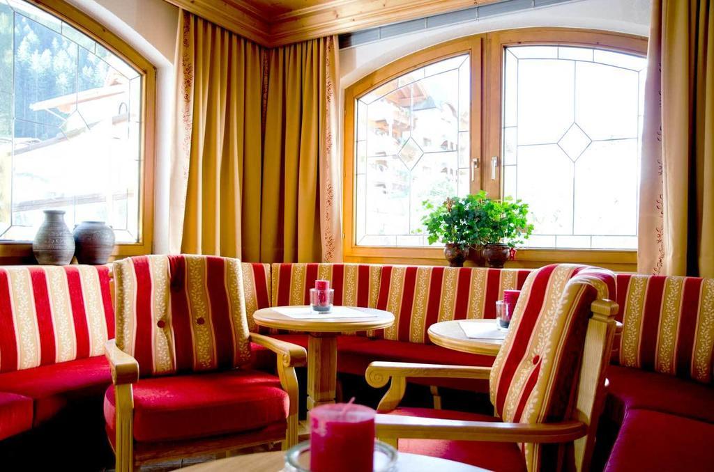 Hotel Maria Theresia Ischgl Bagian luar foto