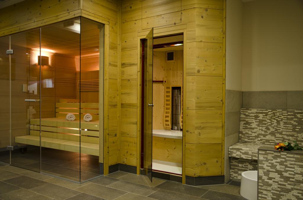 Hotel Maria Theresia Ischgl Bagian luar foto