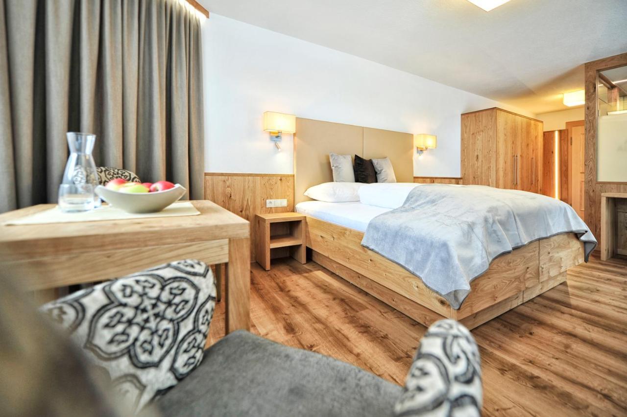 Hotel Maria Theresia Ischgl Bagian luar foto