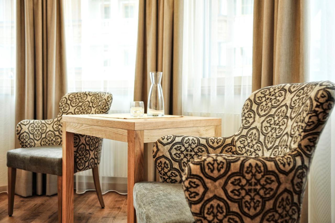Hotel Maria Theresia Ischgl Bagian luar foto