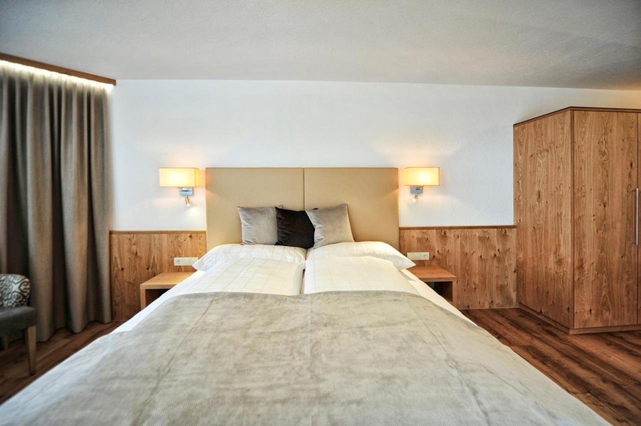 Hotel Maria Theresia Ischgl Bagian luar foto